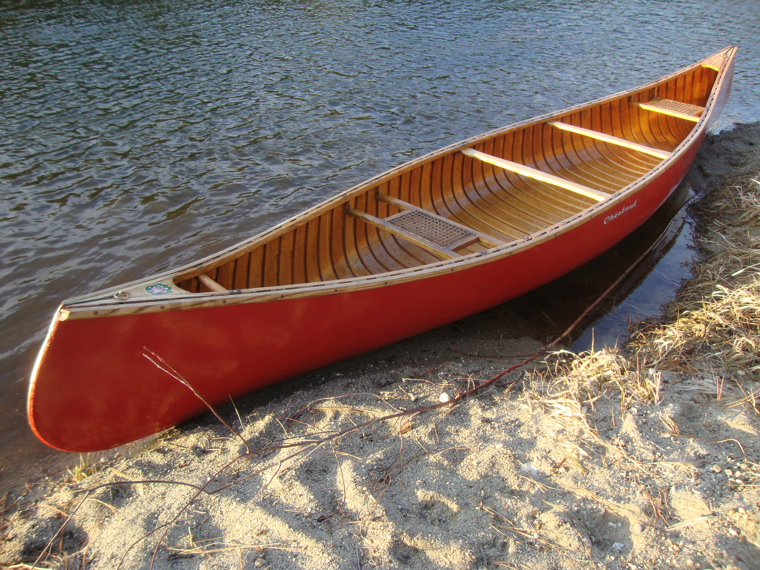 Chestnut Ogilvy Canoe, Canoe building, Wooden canoe